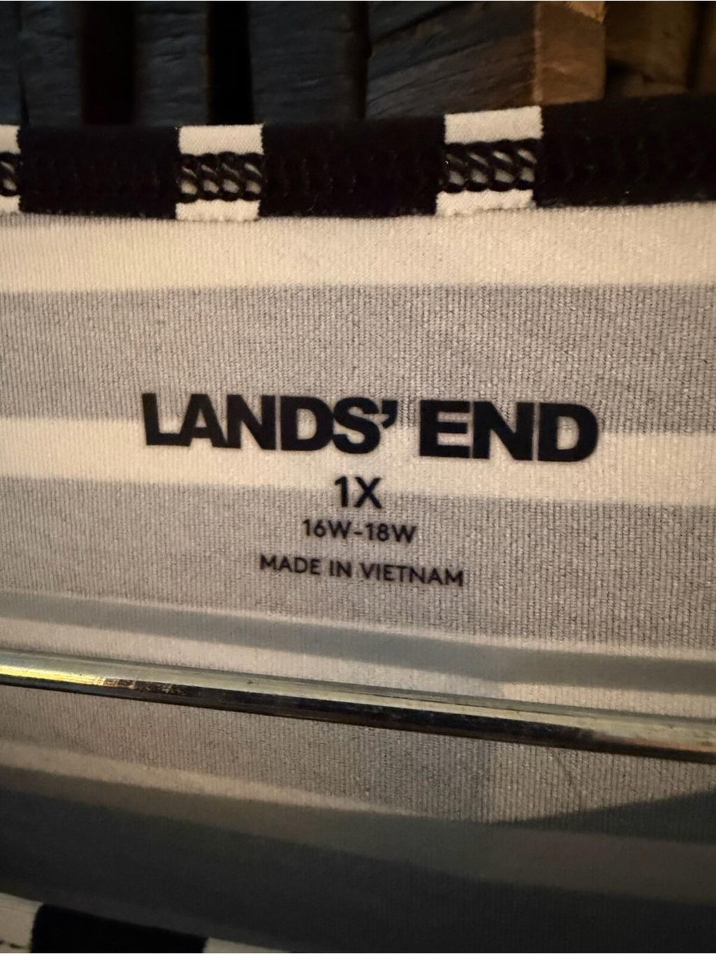 Lands' End Black & White Striped Floral Swim Shirt Women’s 1x Hardly Worn