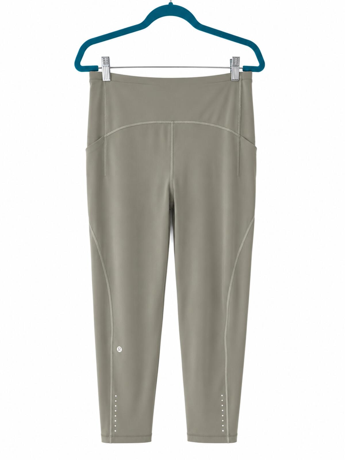 Lululemon Leggings Sage Green w/Reflective Detail and Pockets