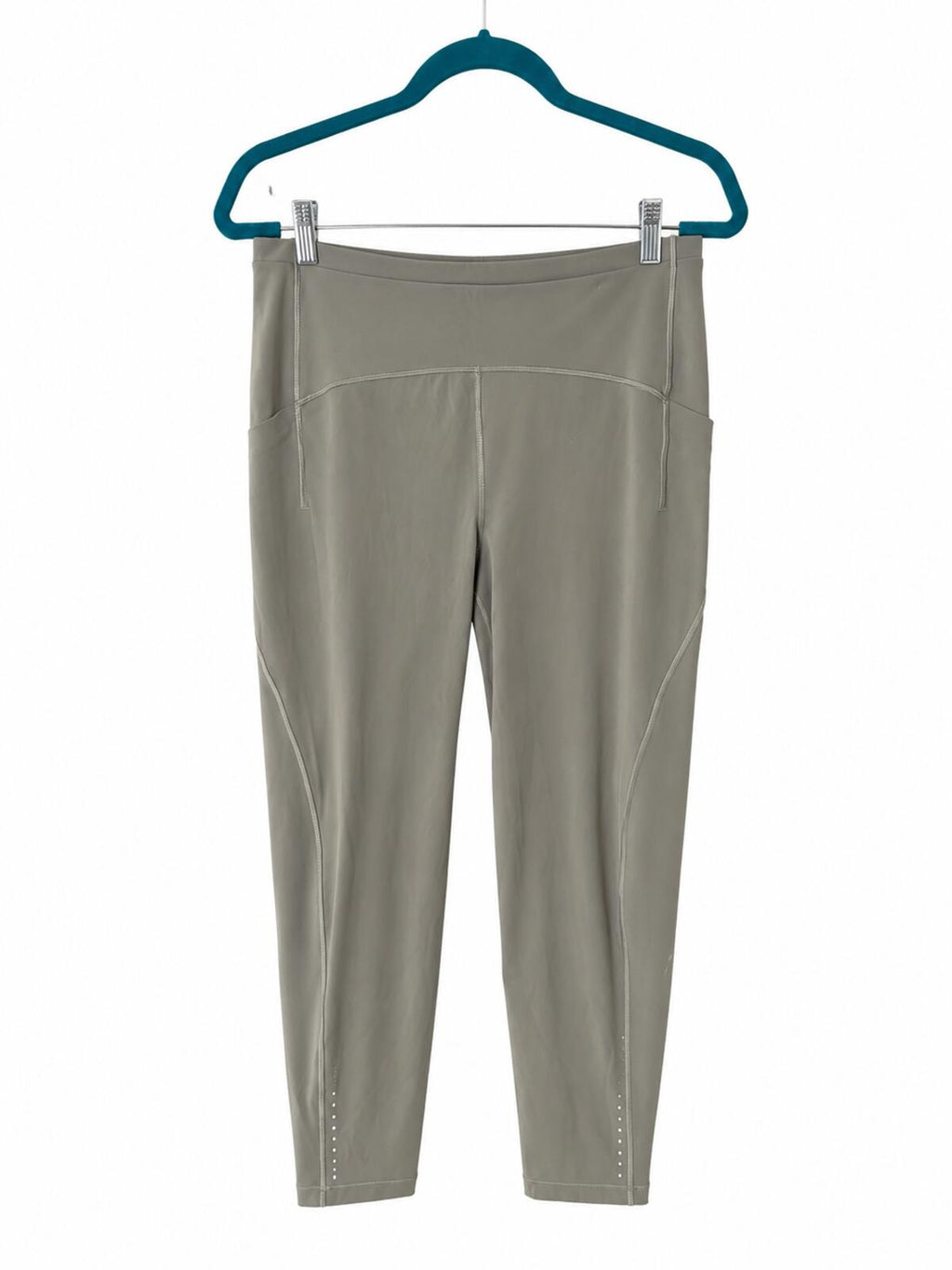 Lululemon Leggings Sage Green w/Reflective Detail and Pockets