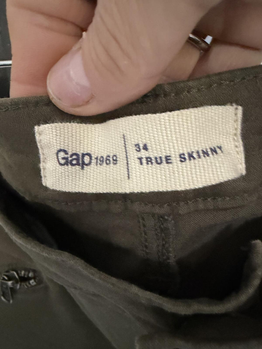 Gap Women's Skinny Ankle Pants w/Zipper Accents