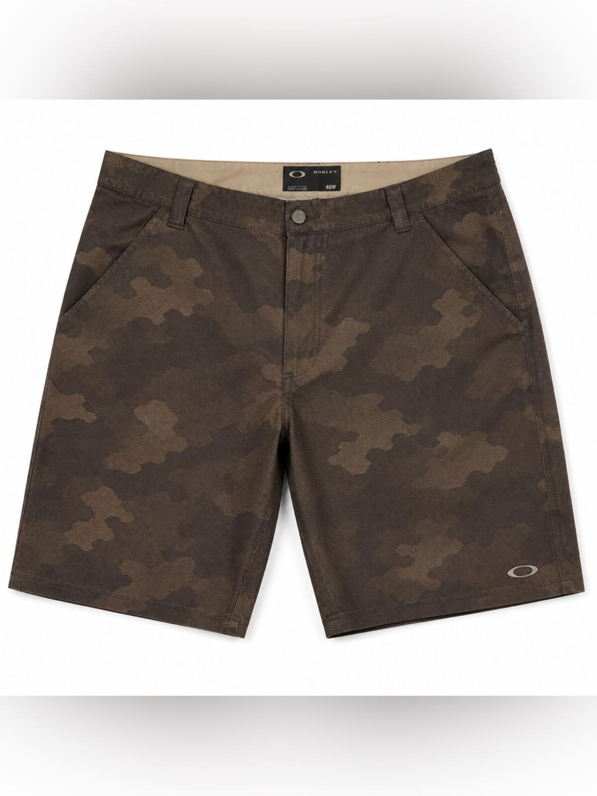 Oakley Men's 40W Brown Camouflage Shorts EUC