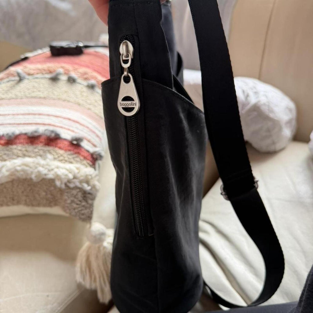 Baggallini Black Crossbody Bag Lightweight Nylon Adjustable Strap